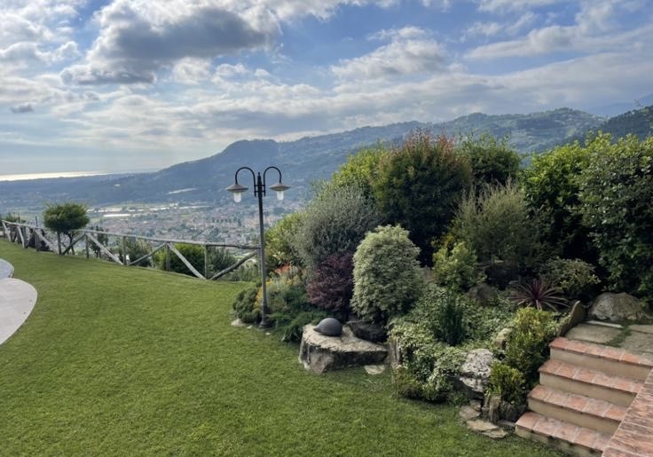 Villa Interno